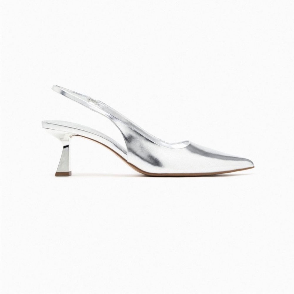 METALLIC HIGH-HEEL SLINGBACK SHOES
Sold out !!